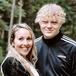 Meet your Posher, Roxanne